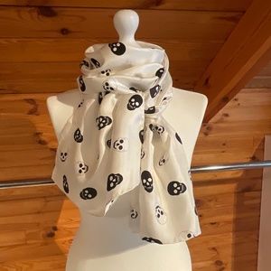 Charlotte SparreCopenhagen Hand Rolled Cream/Black Silk Scull Scarf 64”…